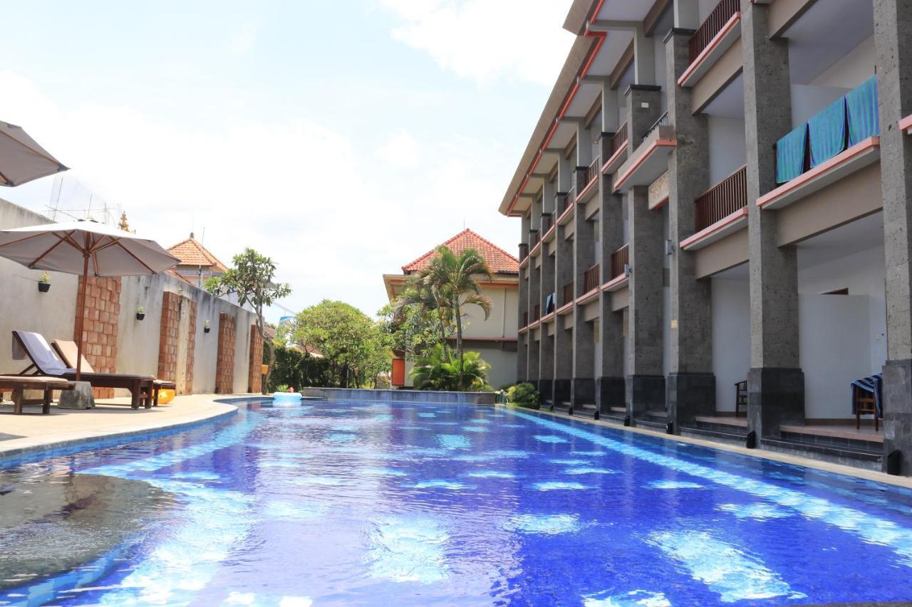 Grand Sinar Indah Hotel Легиан Екстериор снимка
