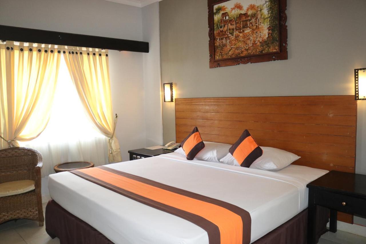 Grand Sinar Indah Hotel Легиан Екстериор снимка