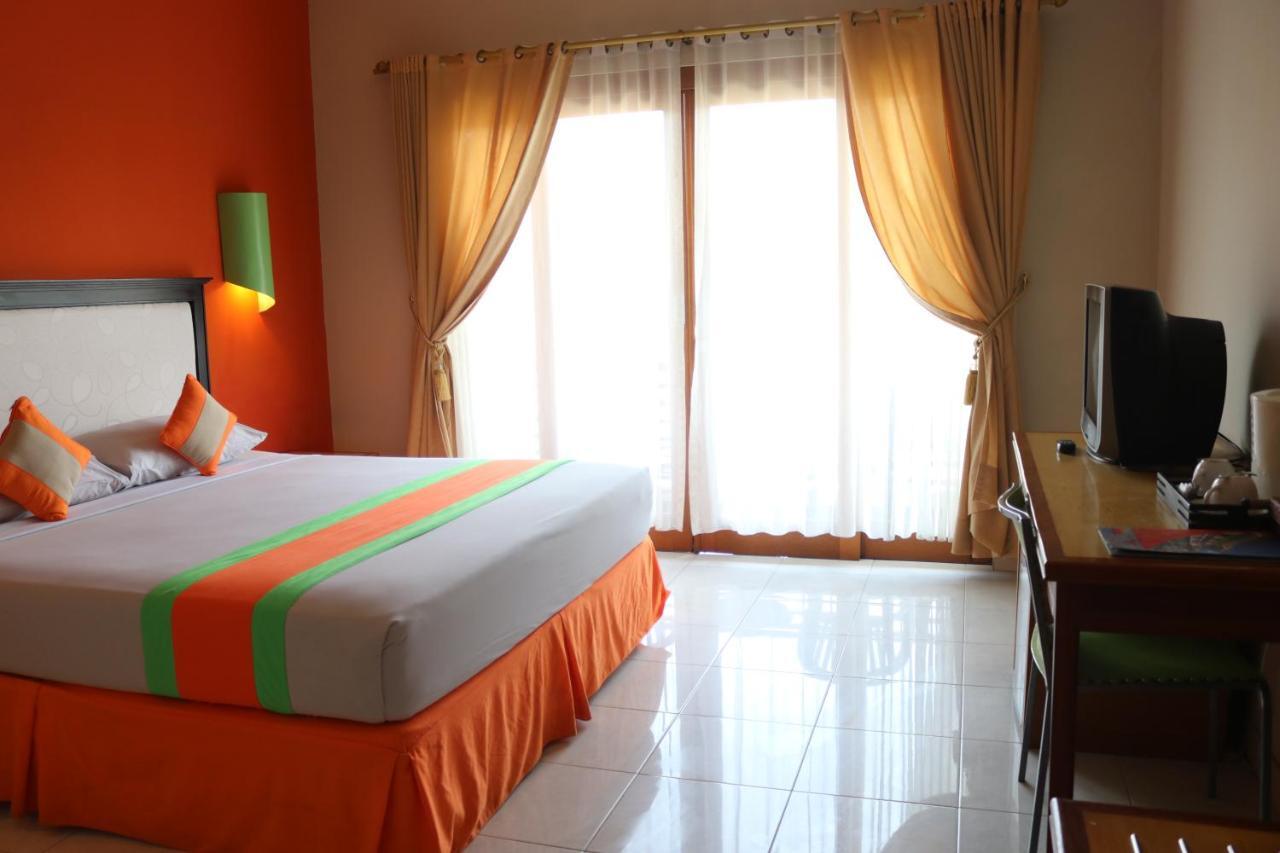 Grand Sinar Indah Hotel Легиан Екстериор снимка