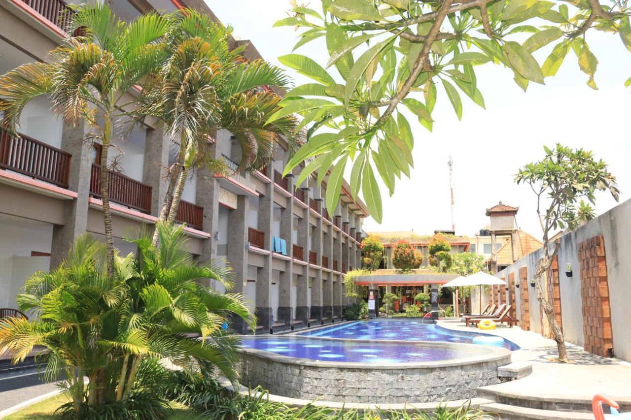 Grand Sinar Indah Hotel Легиан Екстериор снимка
