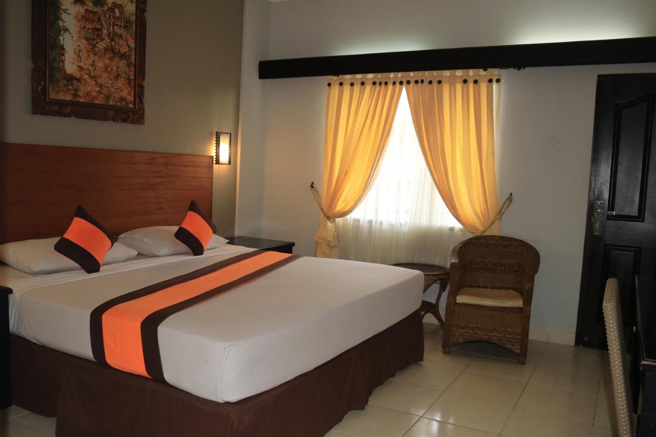 Grand Sinar Indah Hotel Легиан Екстериор снимка